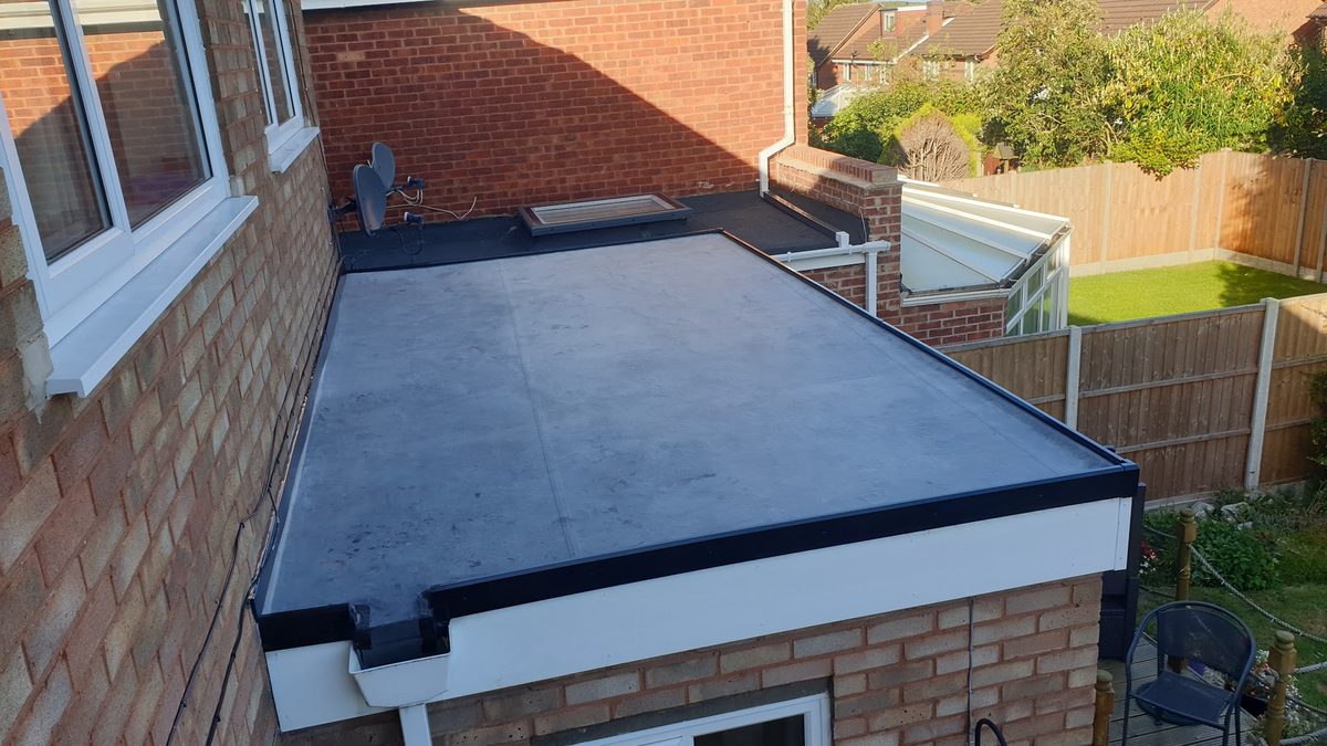 New flat roof completed on a home extension