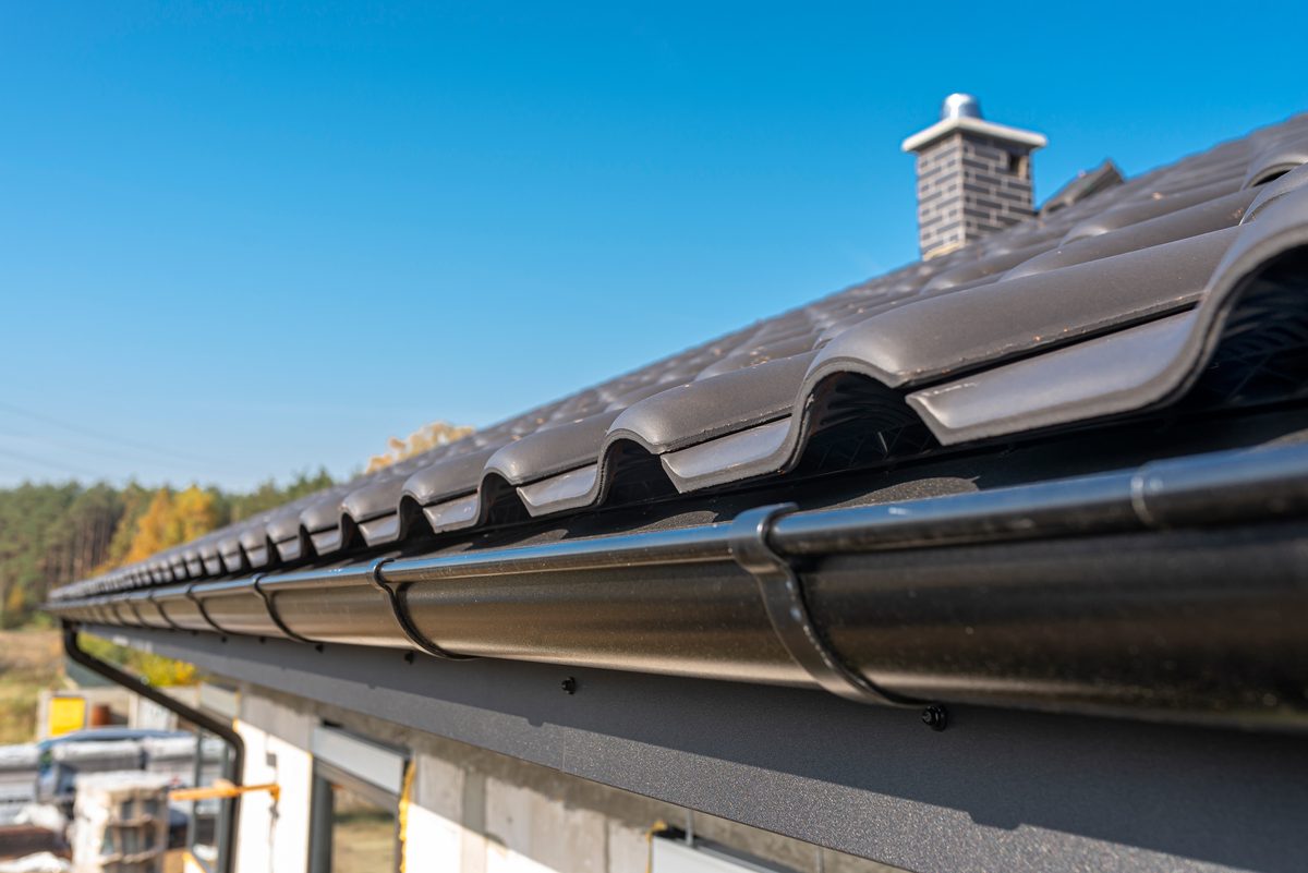 Black guttering and roofline fitted by J5 Roofing